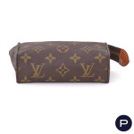 LOUIS VUITTON - TROUSSE