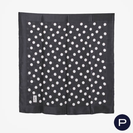 YVES SAINT LAURENT - CIRCA 1980 - CARRÉ