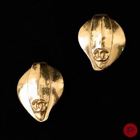 CHANEL - 1998- PAIRE DE BOUCLES D'OREILLES