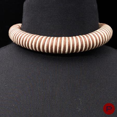 YVES SAINT LAURENT - CIRCA 1976- RAS DE COU