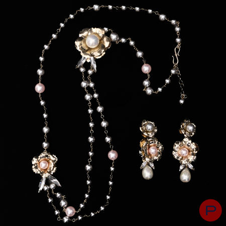 PHILIPPE FERRANDIS- DEMI-PARURE, CEINTURE SAUTOIR, PAIRE DE BOUCLES D'OREILLES