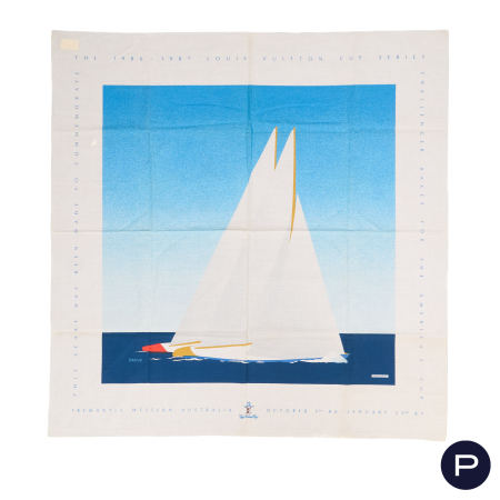 LOUIS VUITTON - CARRÉ