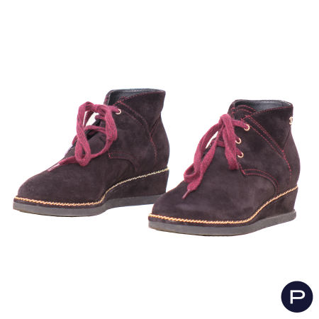 CHANEL - PAIRE DE BOTTINES