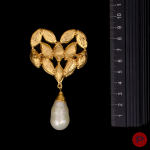 YVES SAINT LAURENT- BROCHE