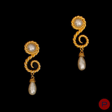CHANEL - 1980/90'S- PAIRE DE BOUCLES D'OREILLES