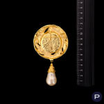 YVES SAINT LAURENT- BROCHE-PENDENTIF