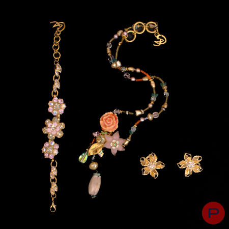 CHRISTIAN LACROIX - 1990/2000'S- COLLIER, PAIRE DE BOUCLES D'OREILLES, BRACELET
