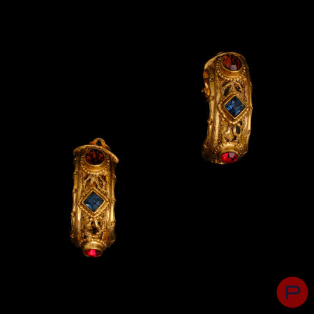 CHRISTIAN DIOR BOUTIQUE- PAIRE DE BOUCLES D'OREILLES