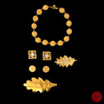 INÈS DE LA FRESSANGE- COLLIER, BOUCLES D'OREILLES, BROCHES