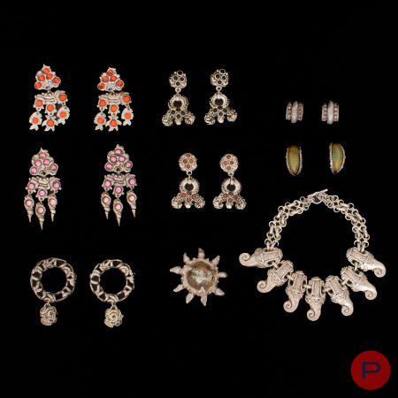 KALINGER, ANONYME- BOUCLES D'OREILLES, COLLIER, BROCHE