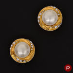 CHANEL- PAIRE DE BOUCLES D'OREILLES