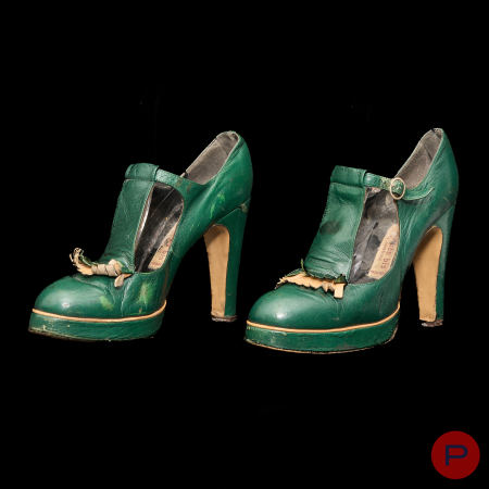 DOROTHÉE BIS E. & J. JACOBSON - AUTOMNE-HIVER 1973/74 - PAIRE DE SALOMÉS