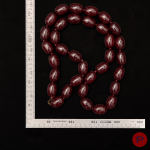 ANONYME- SAUTOIR, BOUTONS DE MANCHETTE, BRACELET, PAIRE DE BOUCLES D'OREILLES, BROCHE