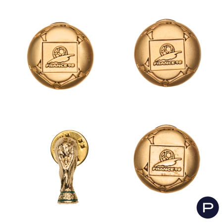 ARTHUS BERTRAND - 1974, 1994, 1998- PIN'S