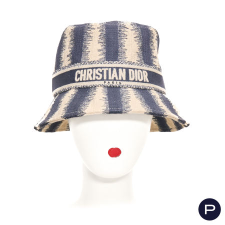 CHRISTIAN DIOR - CIRCA 2021  - BOB