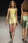PRADA - PRINTEMPS-ÉTÉ 2003 - ENSEMBLE, HAUT, JUPE