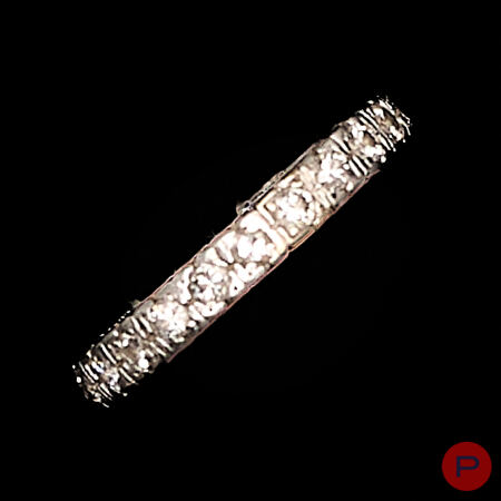 ANONYME- BAGUE