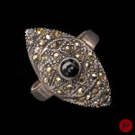 ANONYME- BAGUE