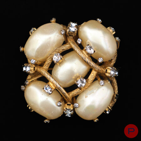 CHANEL - LATE 1950'S, EARLY 1960'S- BROCHE